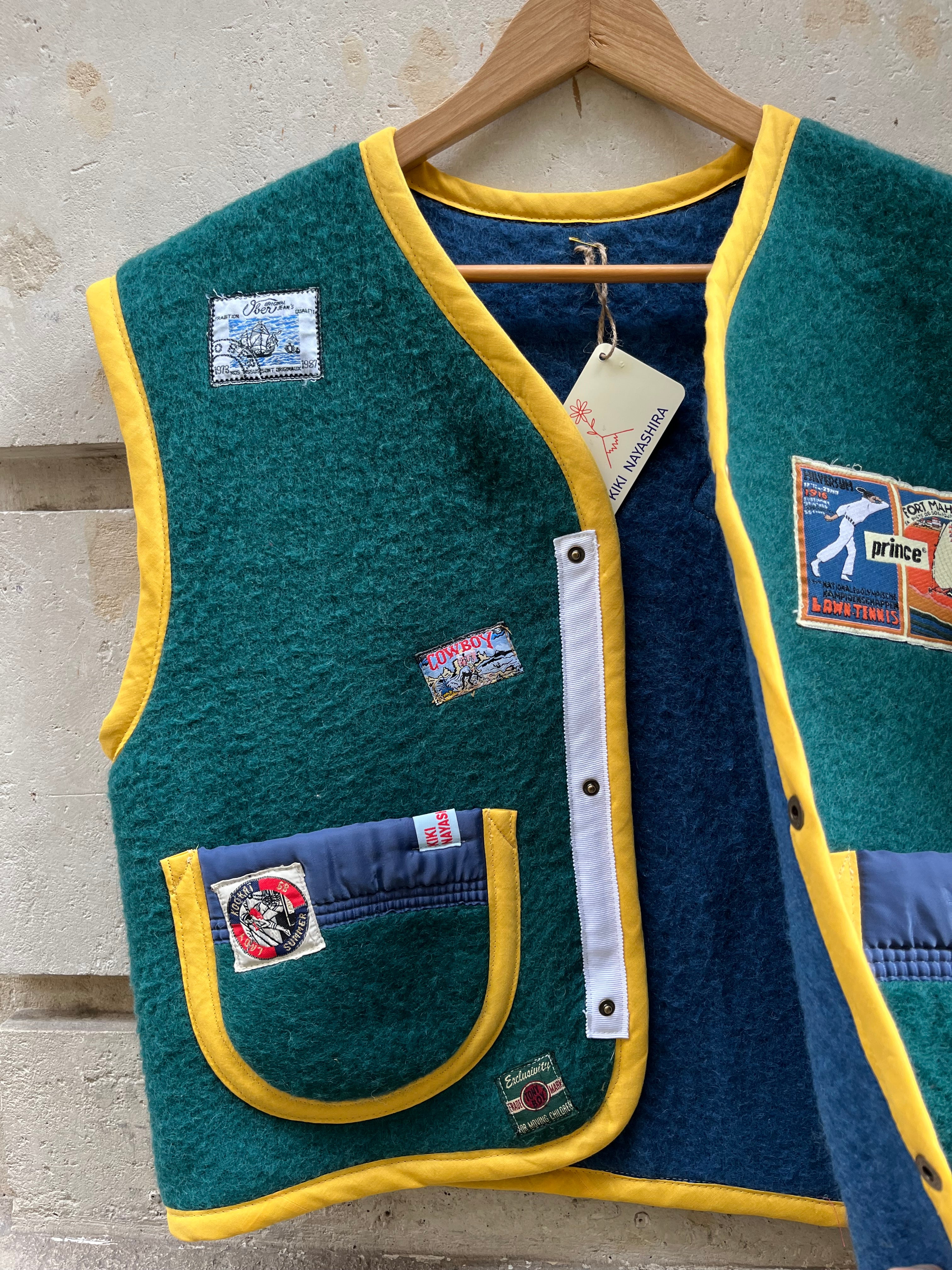 Veste sans manches laine patchs vintage  - Pièce unique