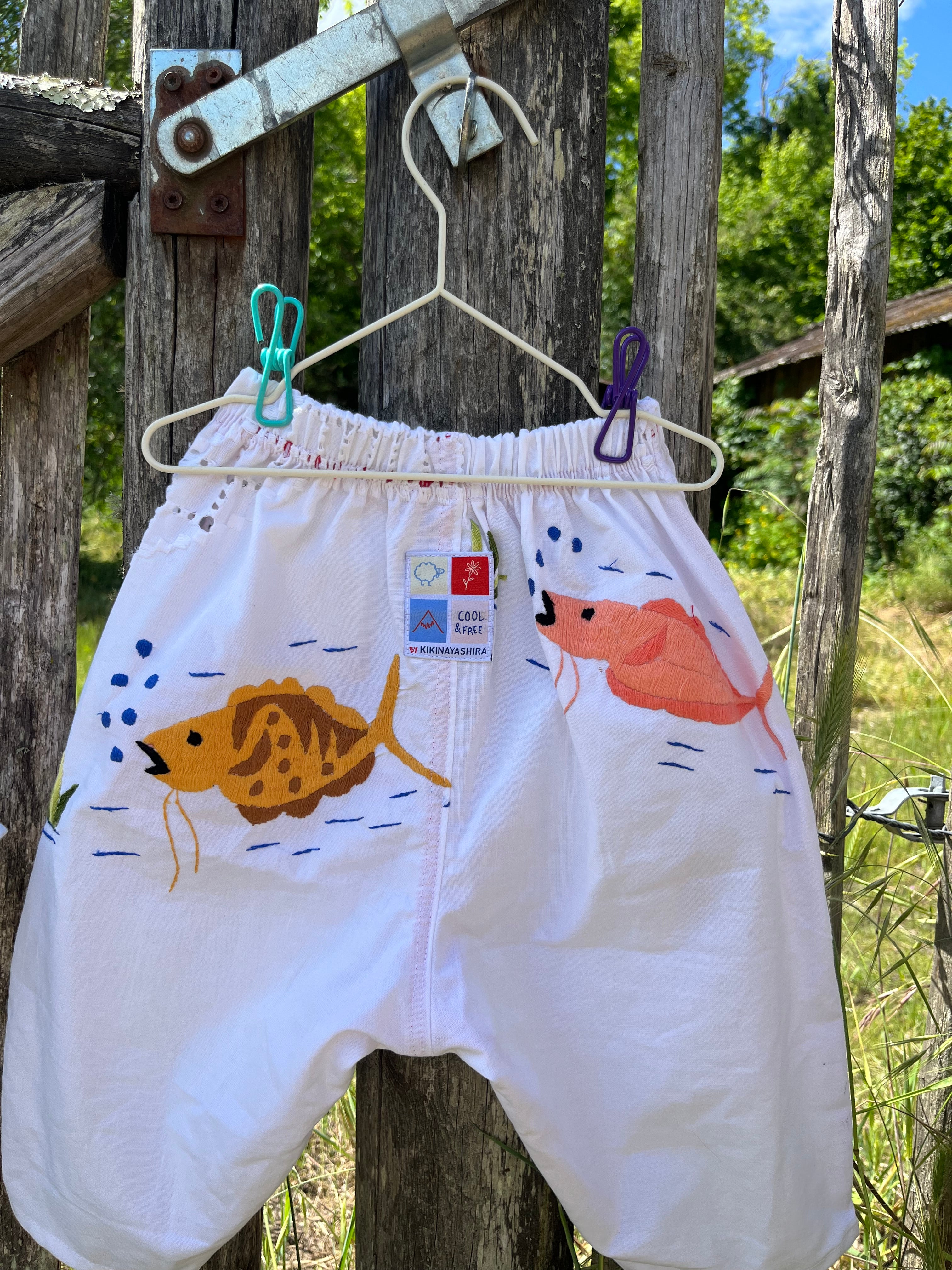 Ensemble brodé poisson enfant