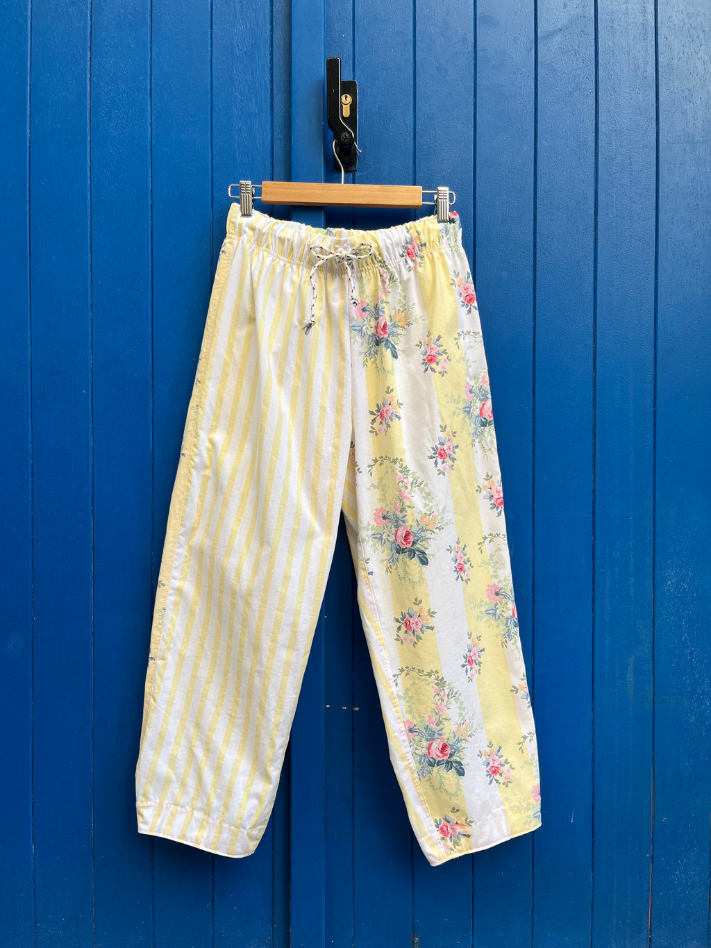 Pantalon rayures fleurs