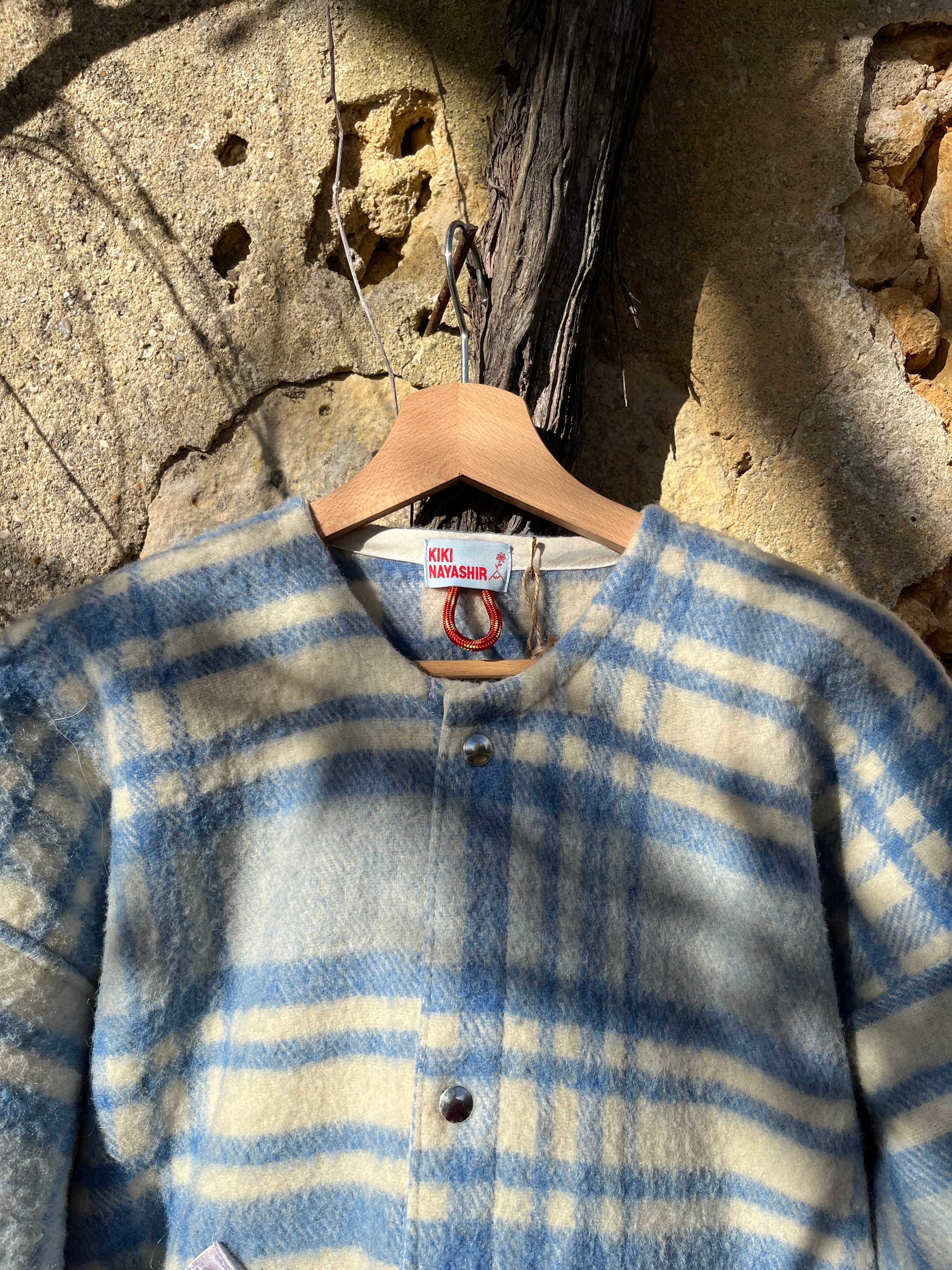 Veste upcyclée  en couverture vintage - Pièce unique
