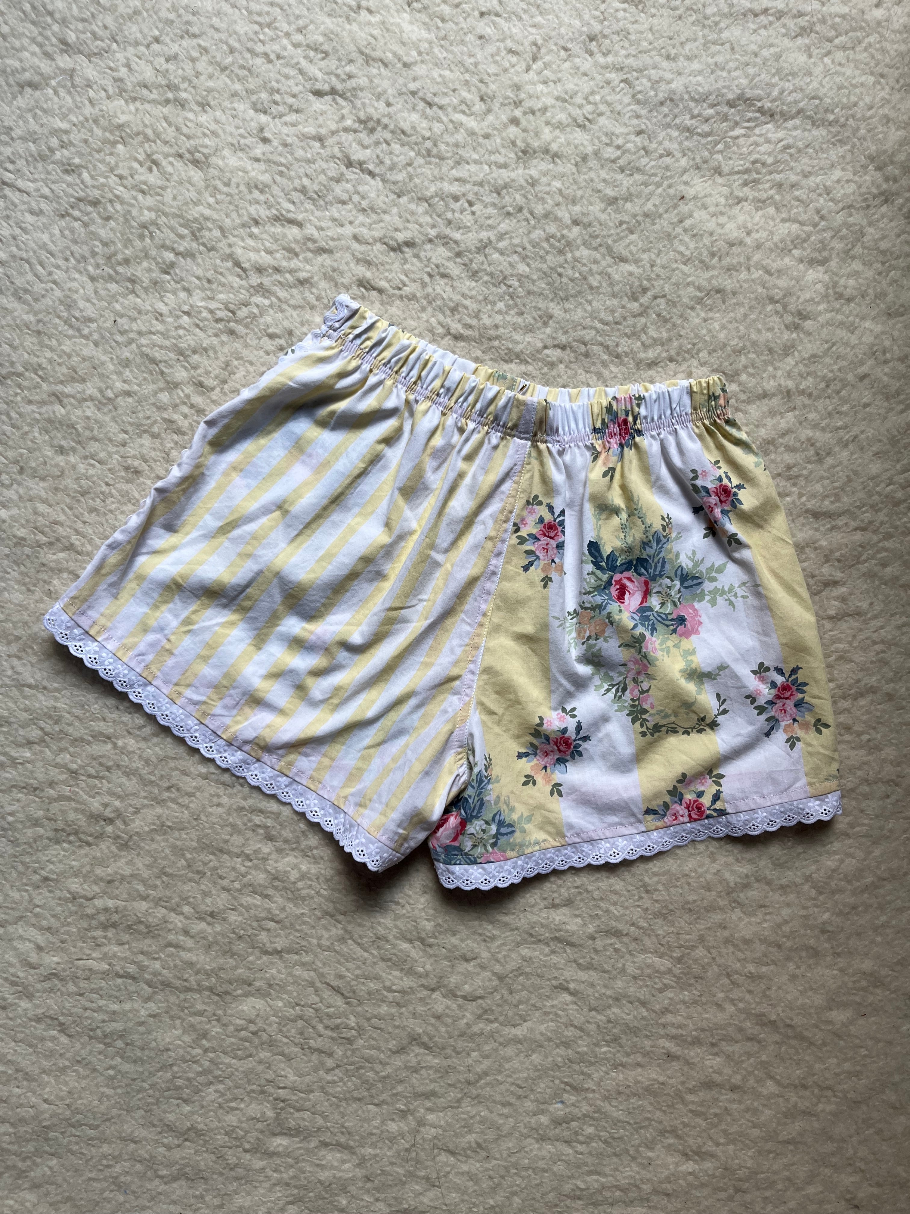 Mini Short rayures fleurs  – Pièce Unique