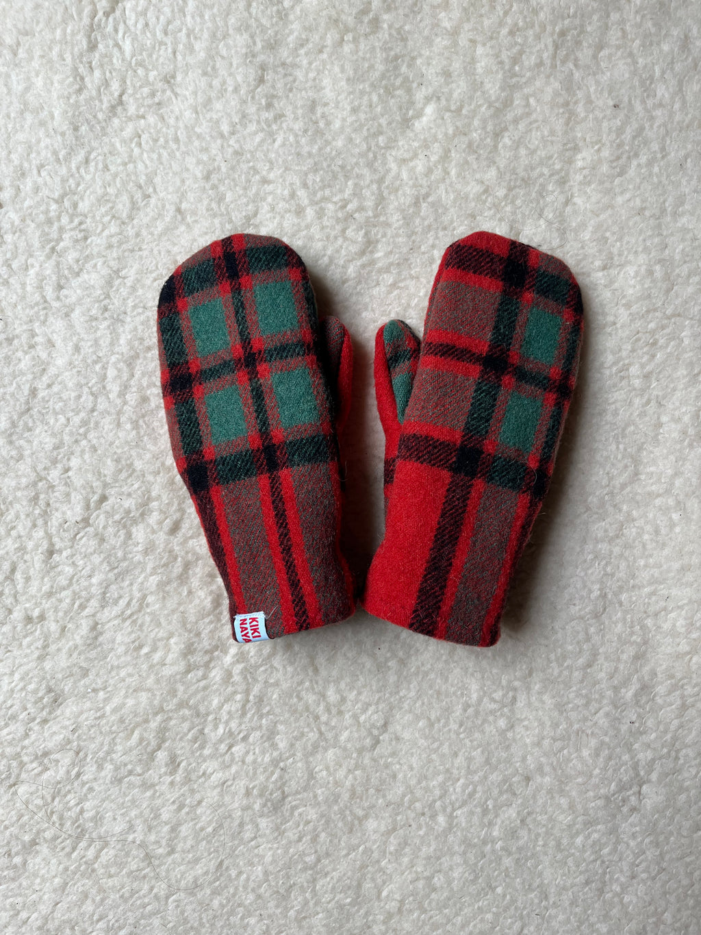Moufles upcyclées en laine à carreaux tartan