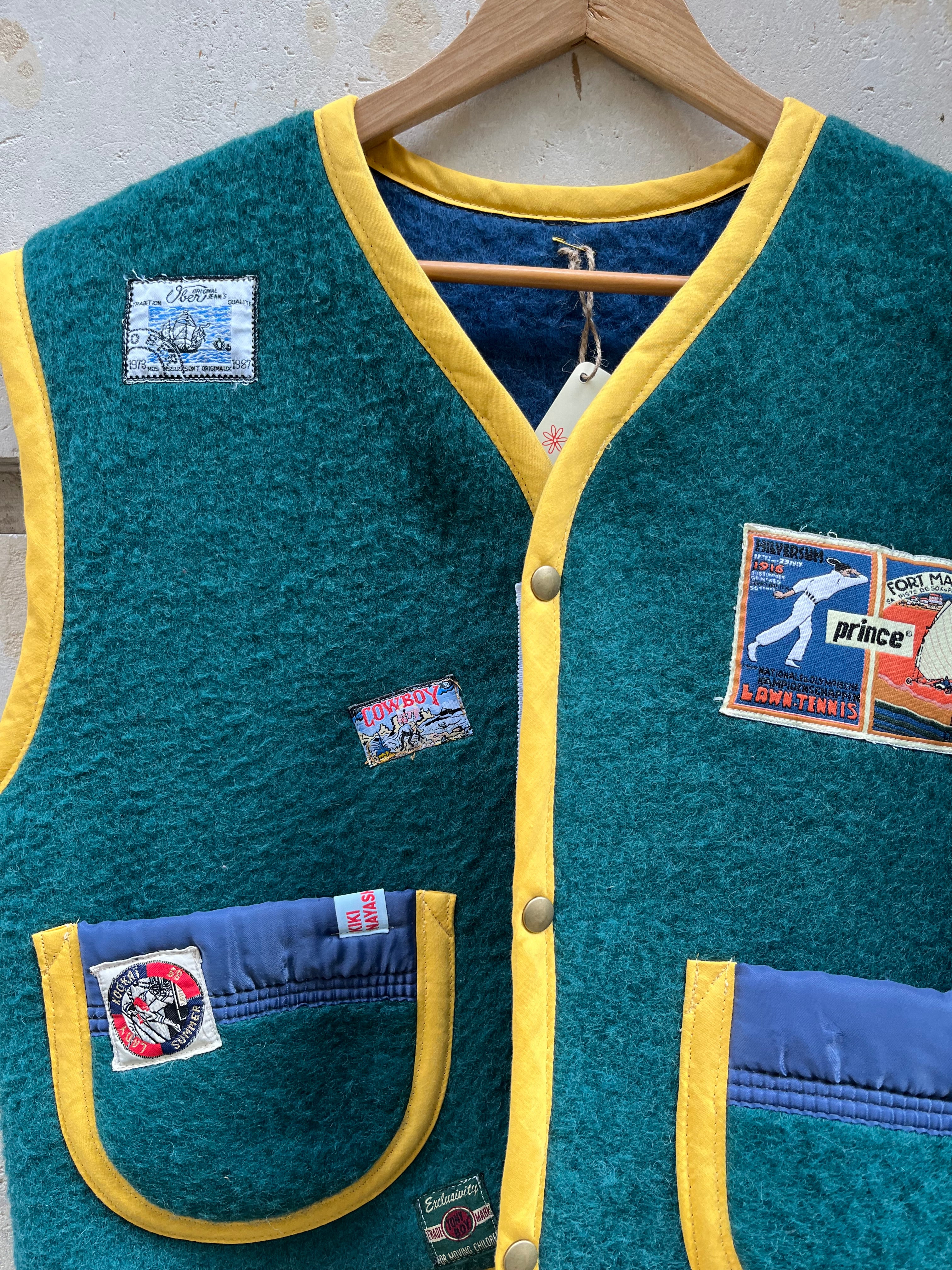Veste sans manches laine patchs vintage  - Pièce unique