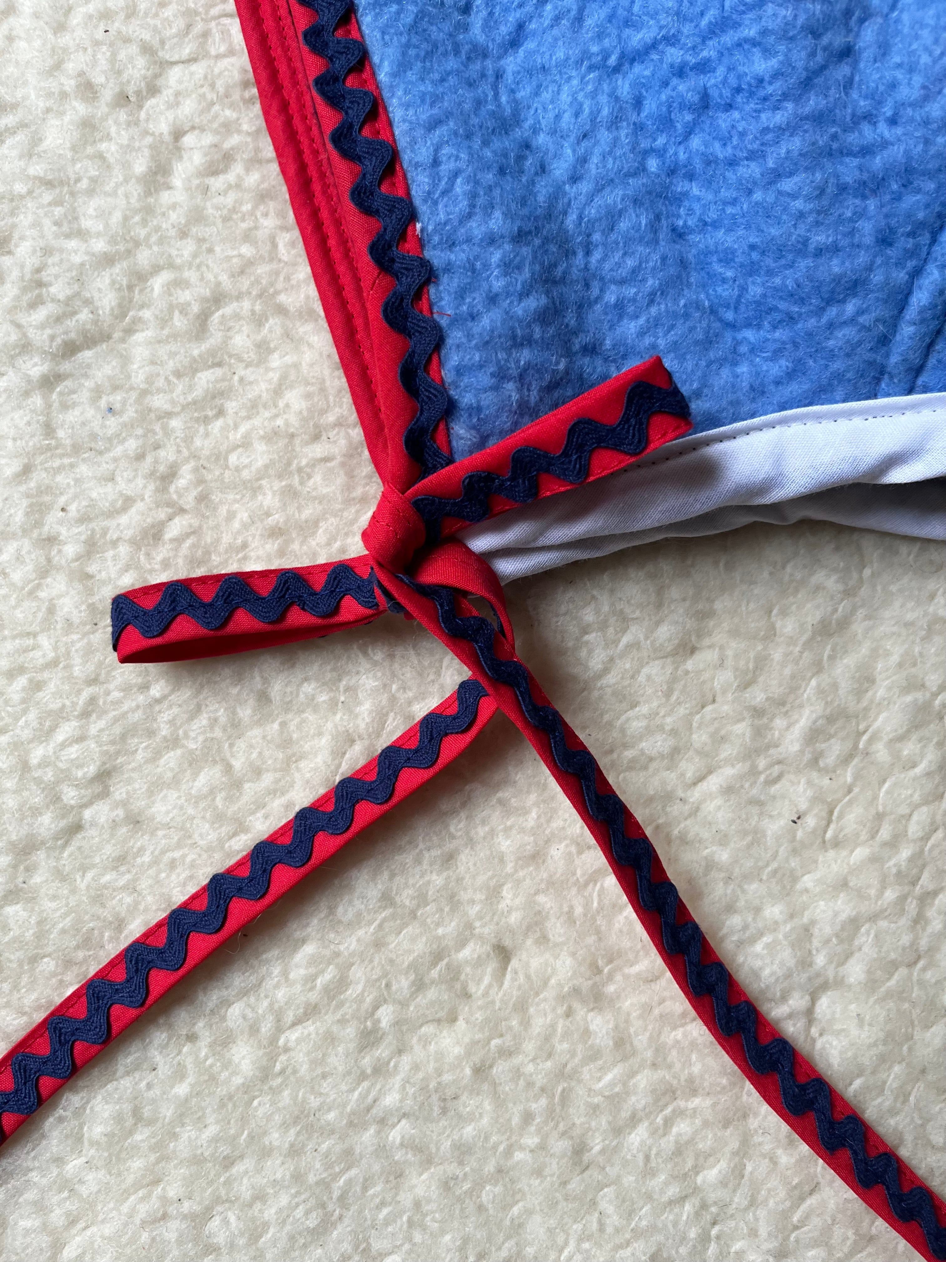 Béguin uni adulte upcyclé en laine – Pièce unique