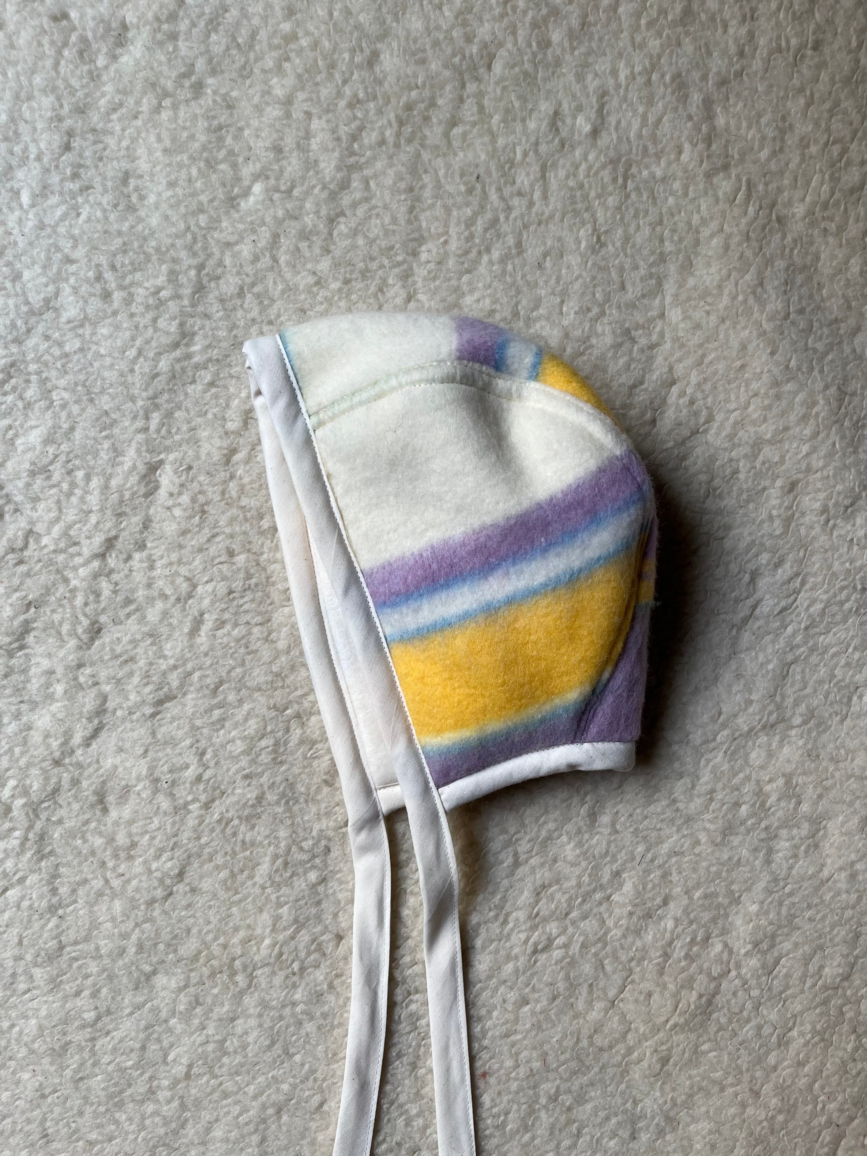 Béguin à rayures adulte upcyclé en laine & polaire – Pièce unique