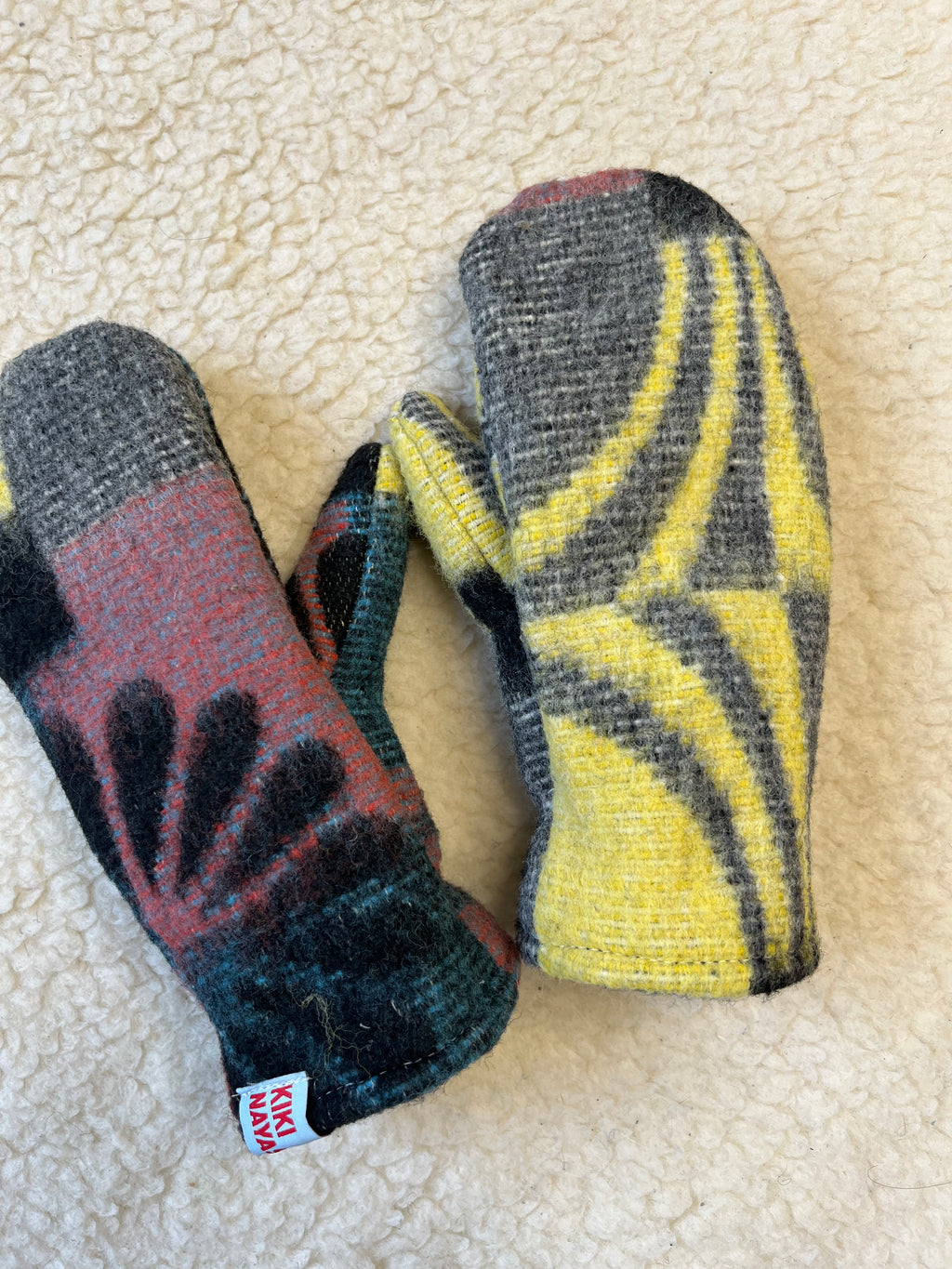 Moufles upcyclées multicolore