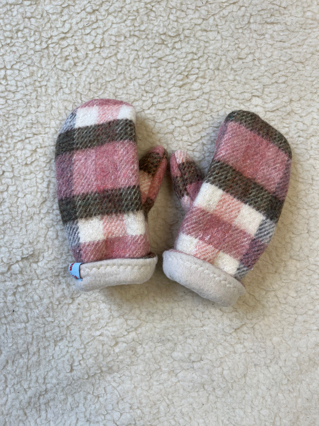 Moufles upcyclées laine à carreaux