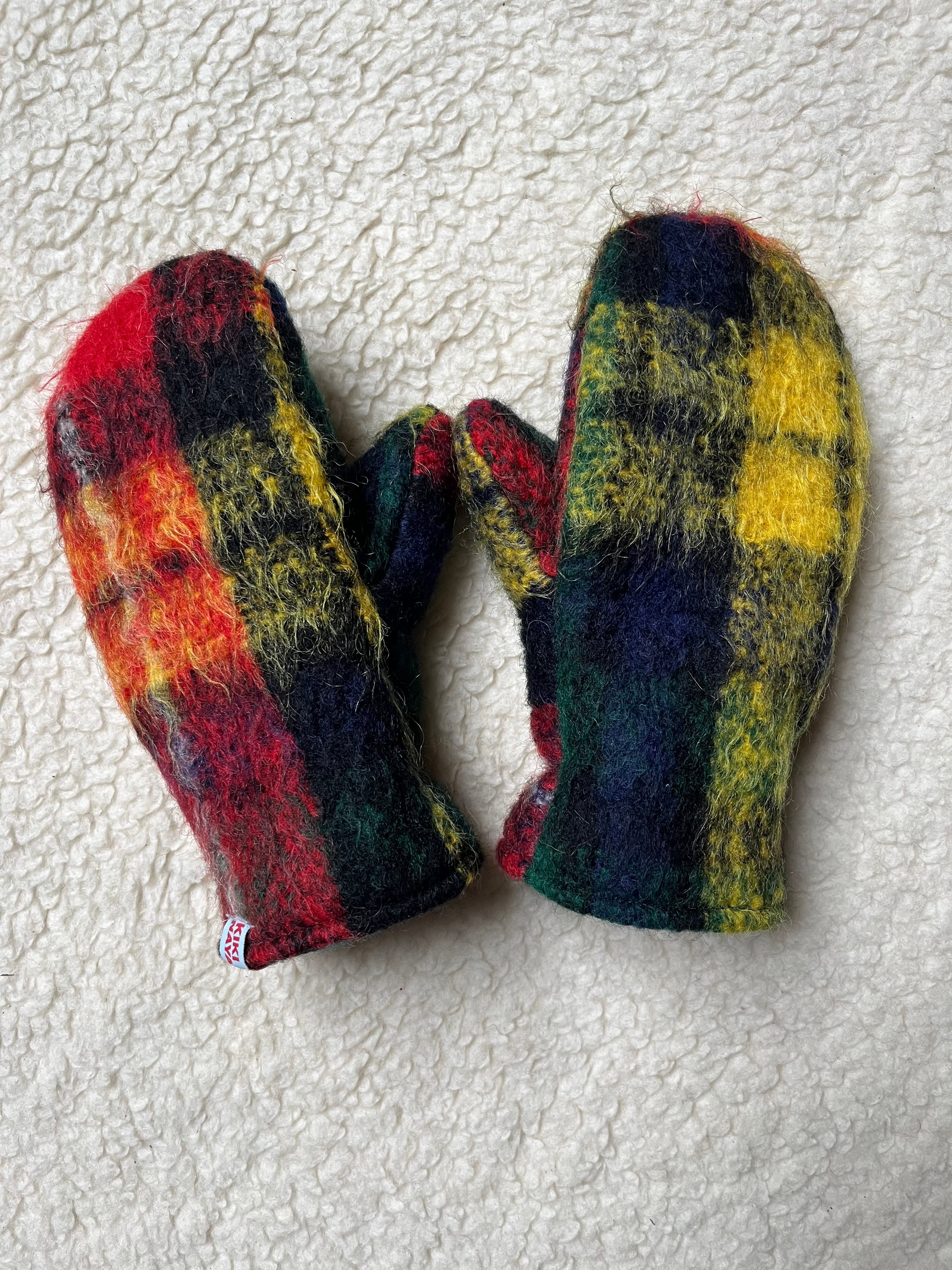 Moufles upcyclées en mohair tartan