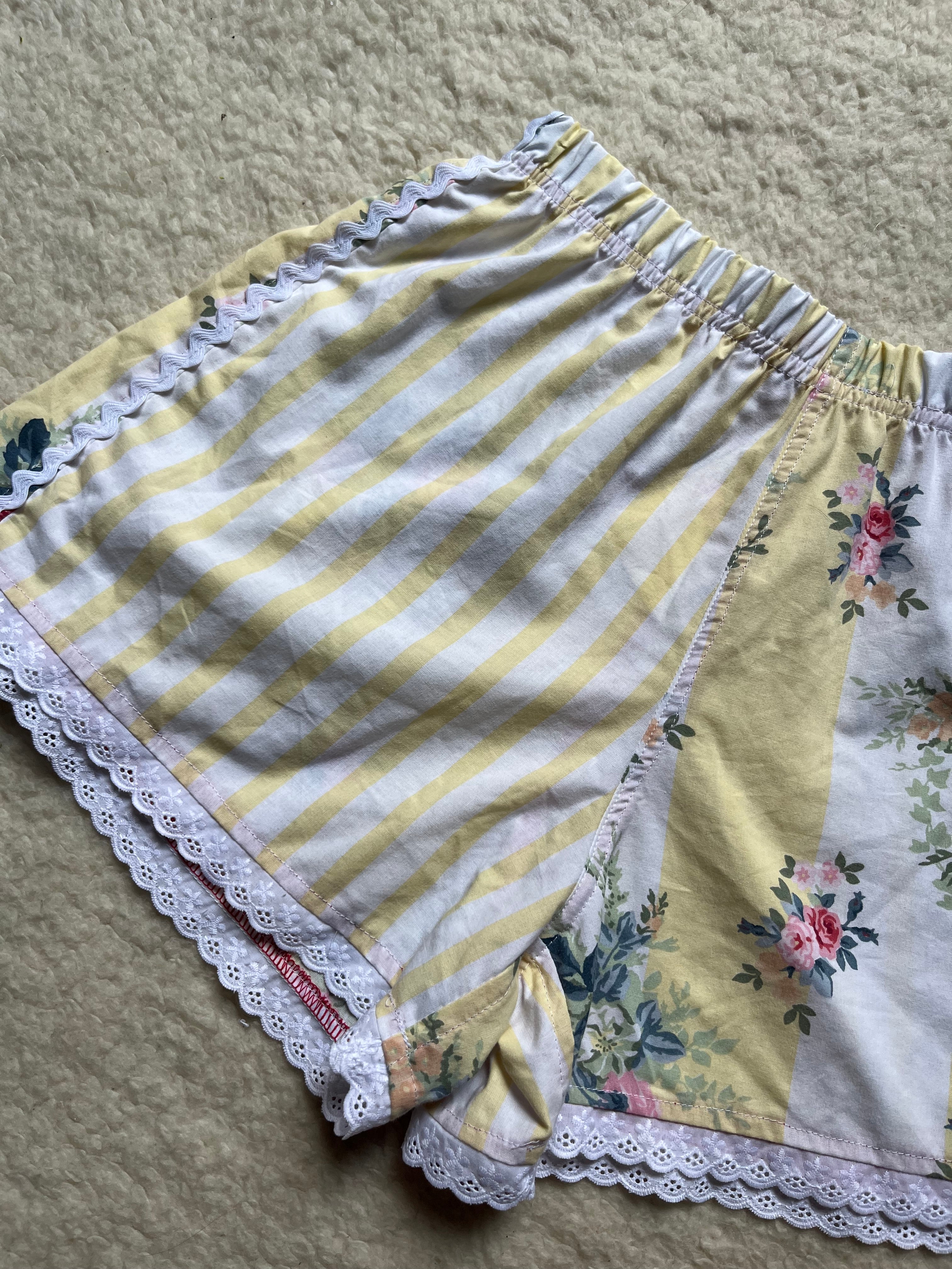 Mini Short rayures fleurs  – Pièce Unique