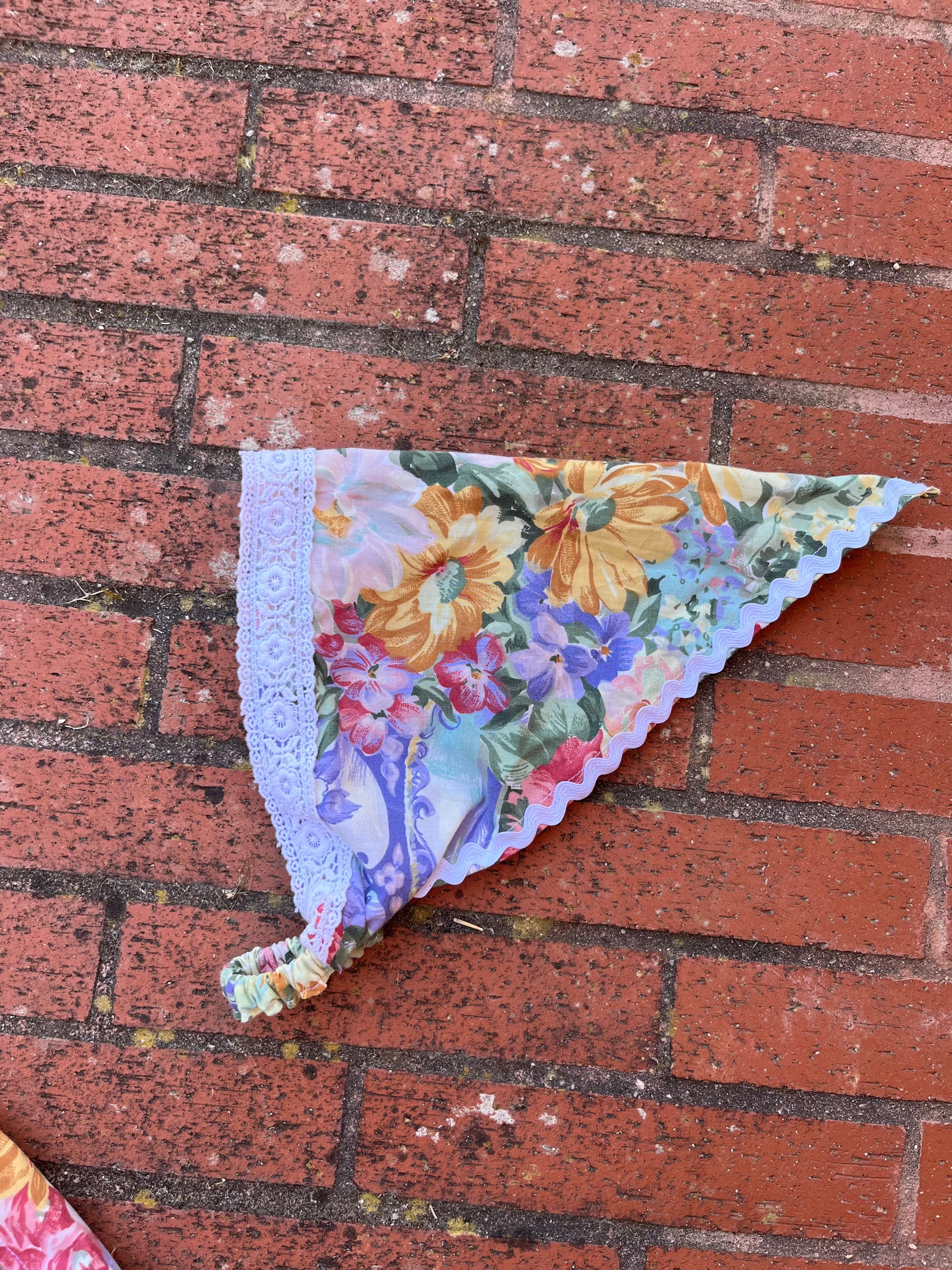 Pointe à fleurs  – Pièce unique