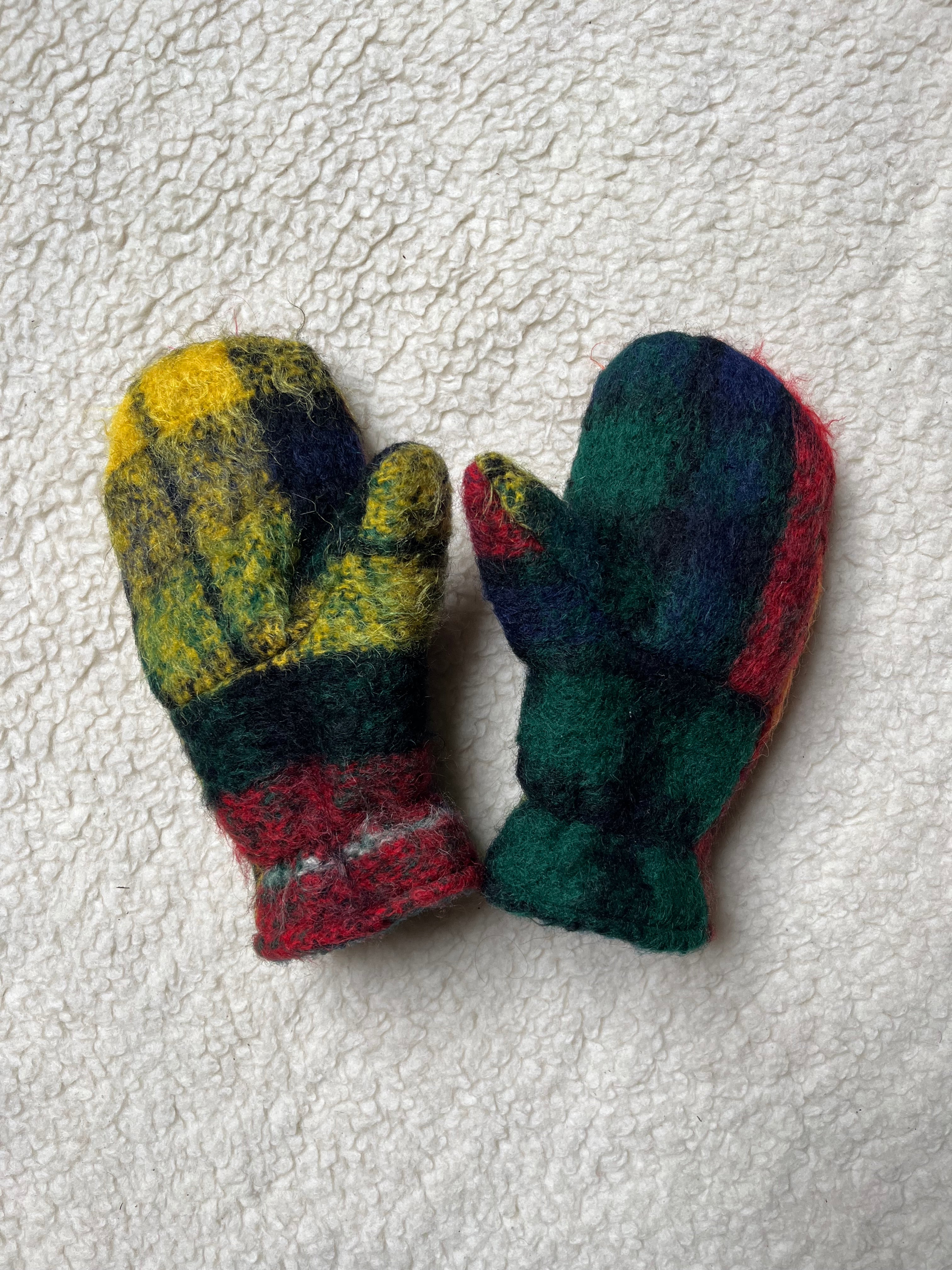 Moufles upcyclées en mohair tartan