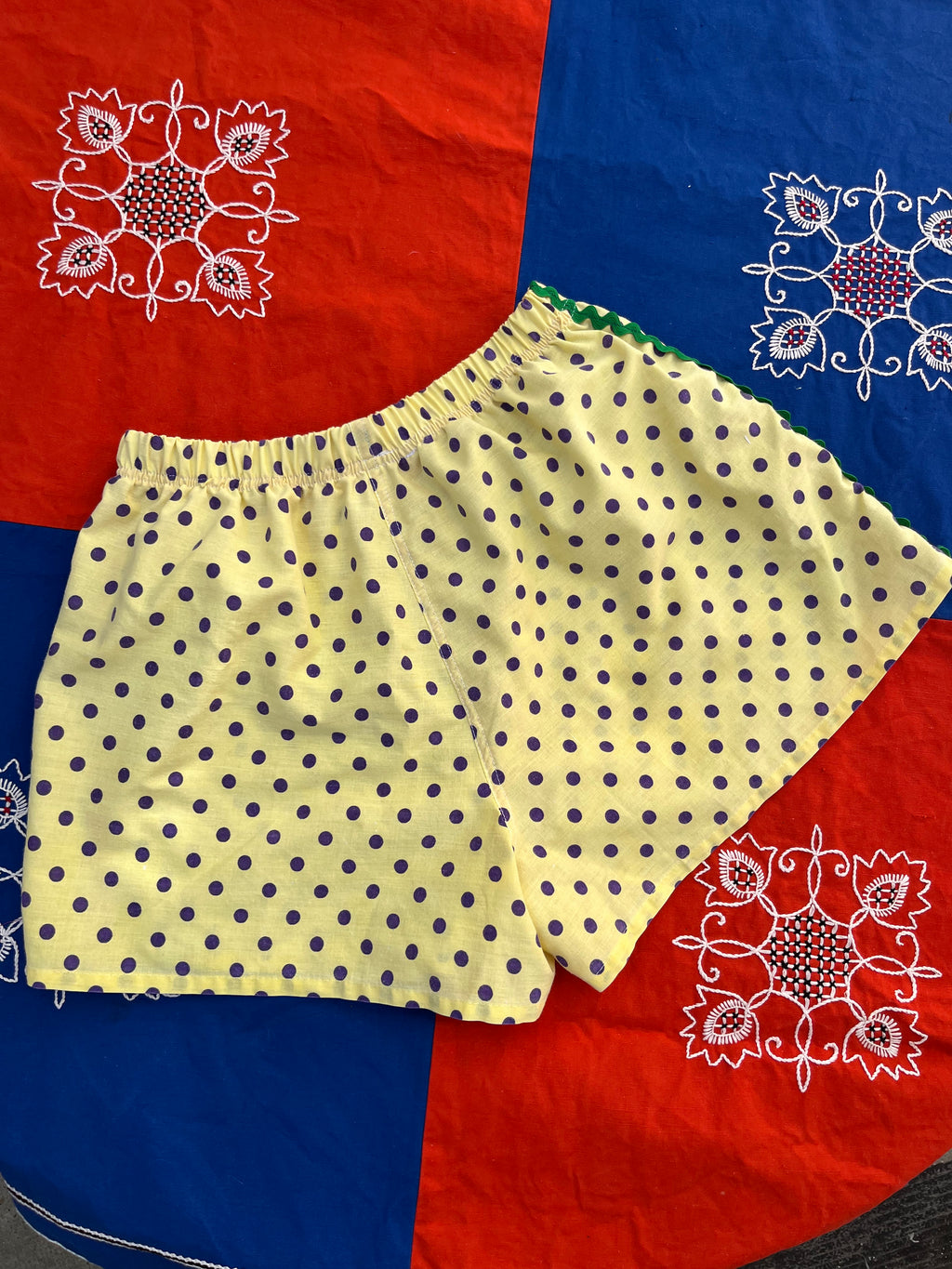 Mini Short à pois – Pièce Unique