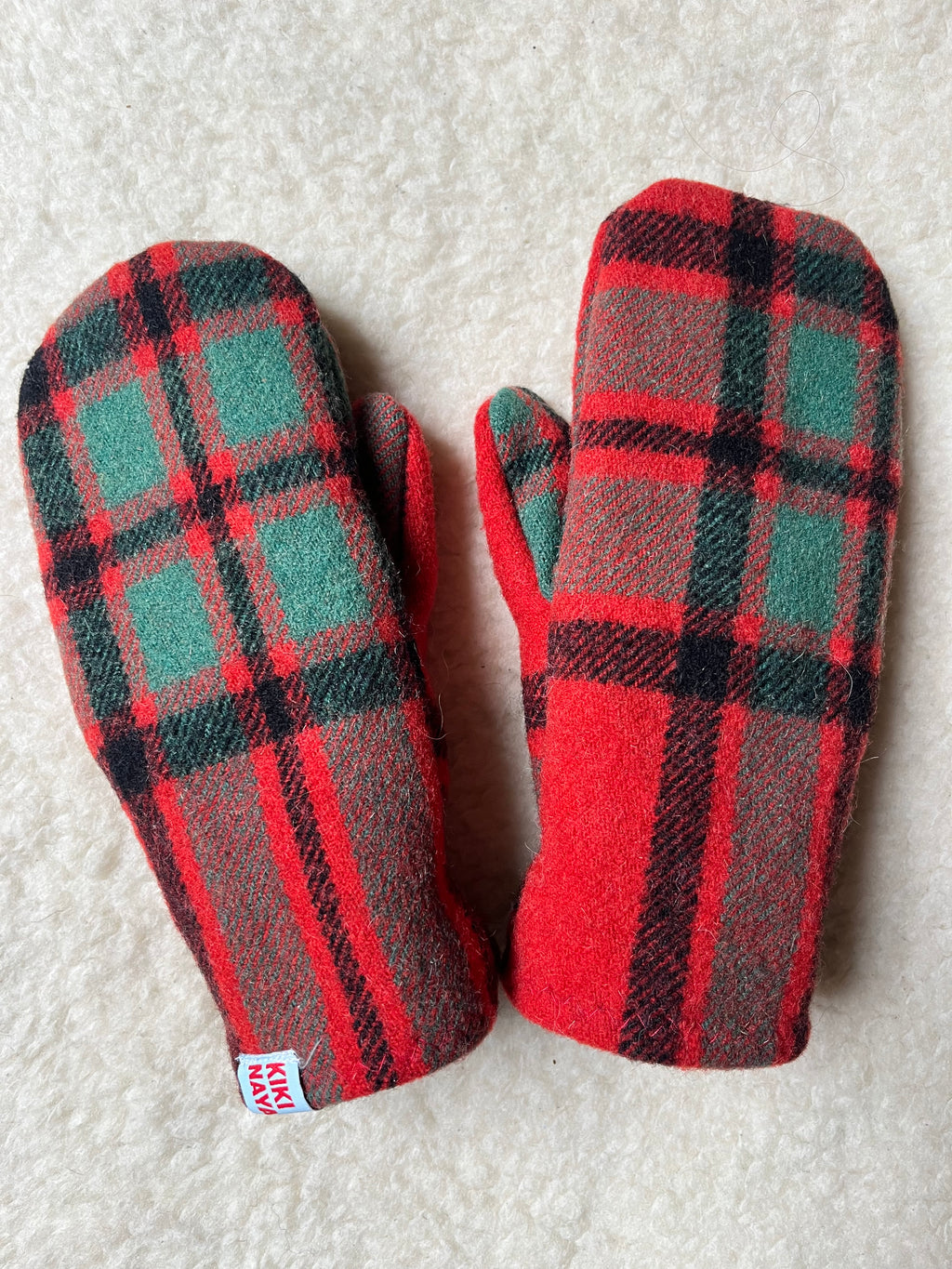 Moufles upcyclées en laine à carreaux tartan