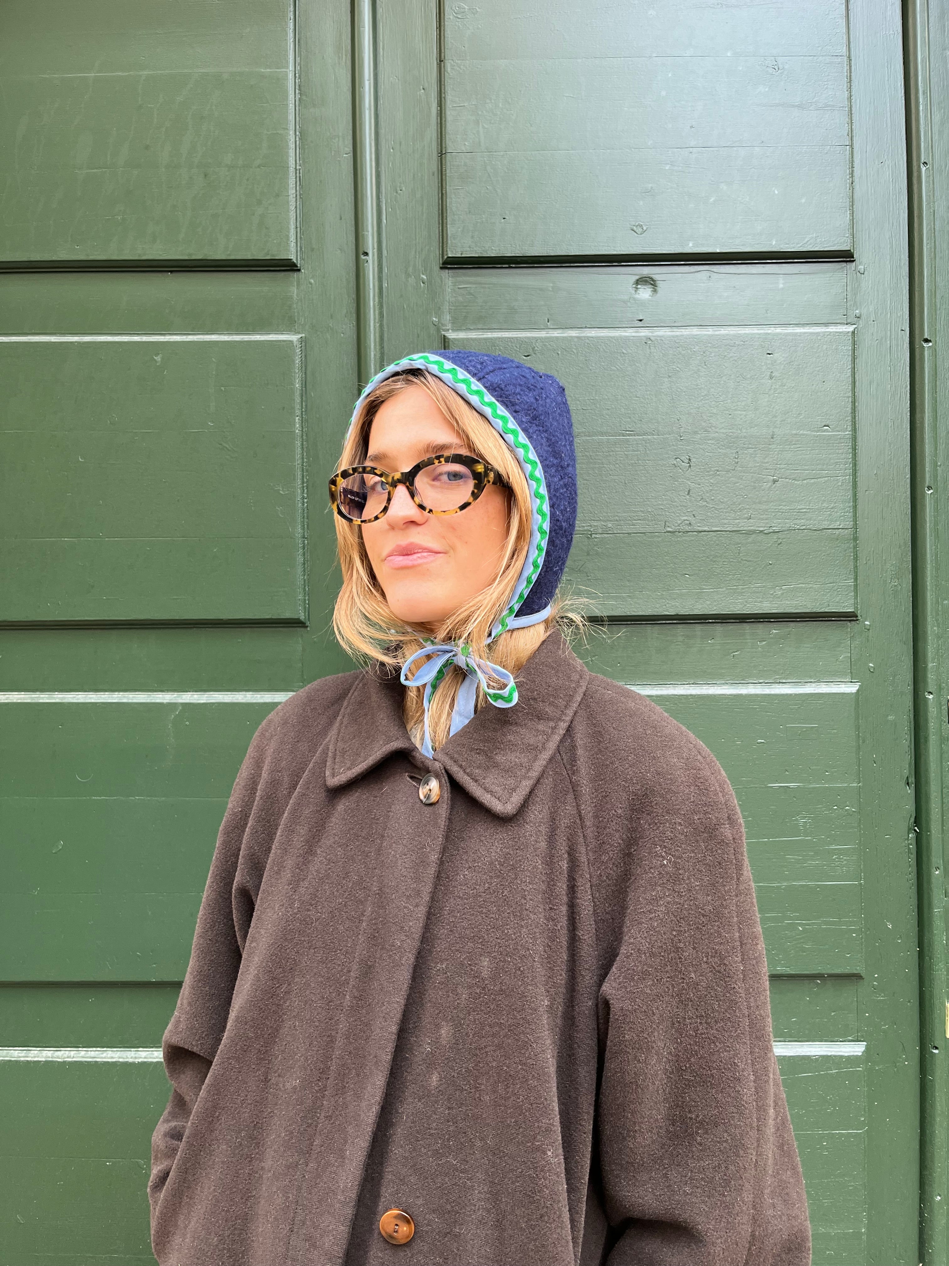 Béguin uni adulte upcyclé en laine – Pièce unique