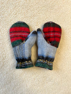 Moufles upcyclées en laine tartan