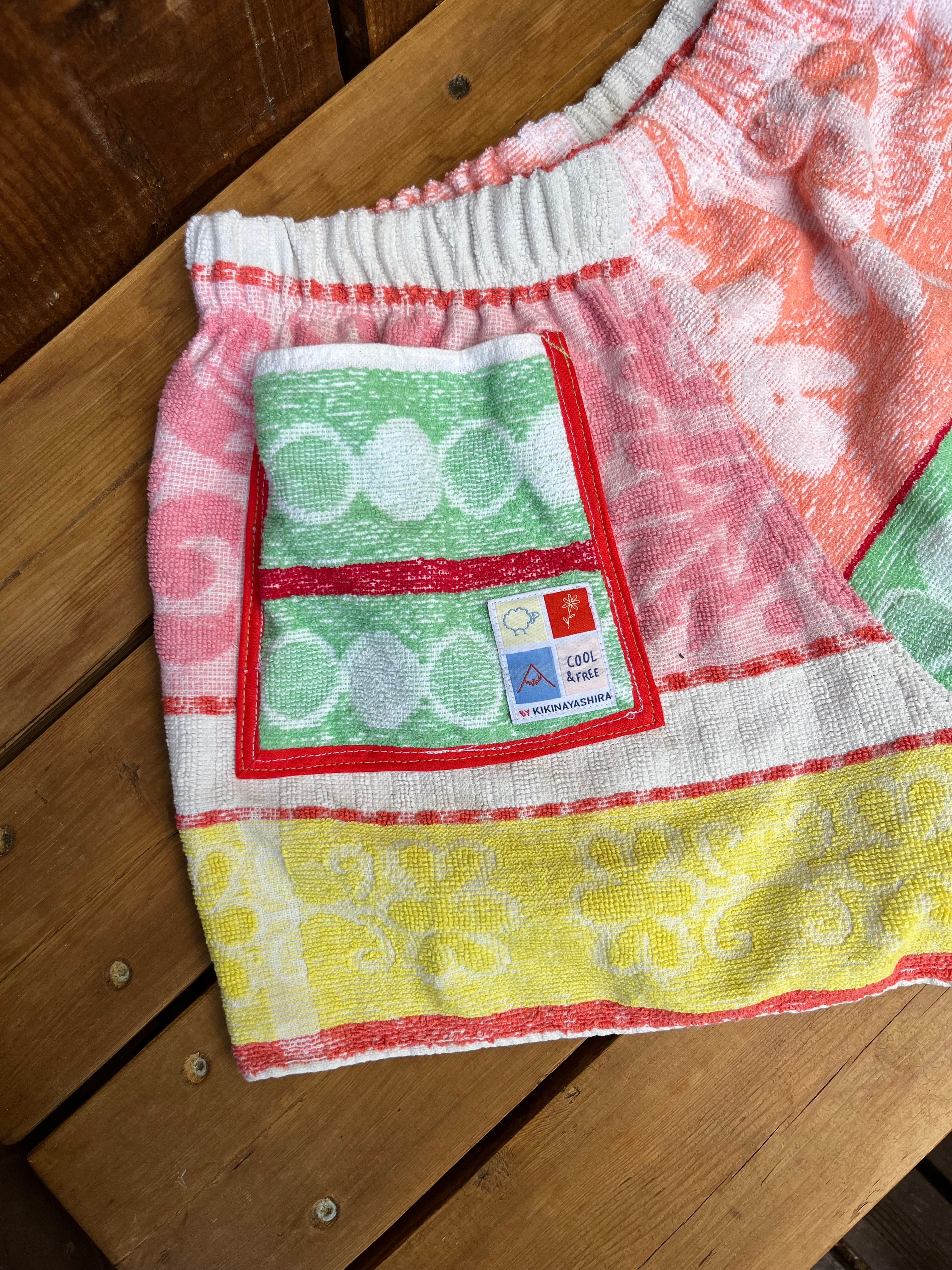 Mini Short Éponge Vintage – Pièce Unique