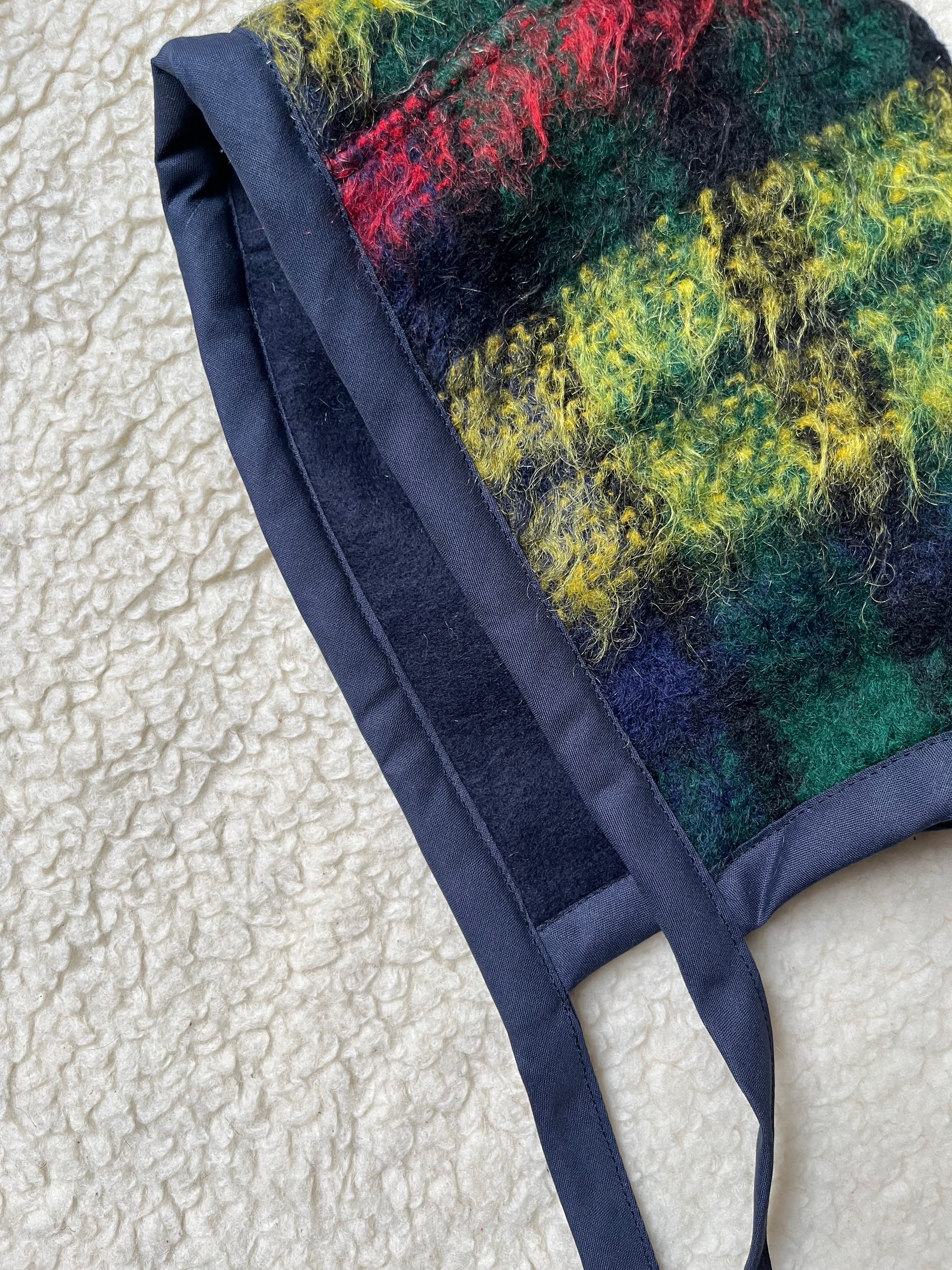 Béguin tartan adulte upcyclé en mohair & polaire – Pièce unique
