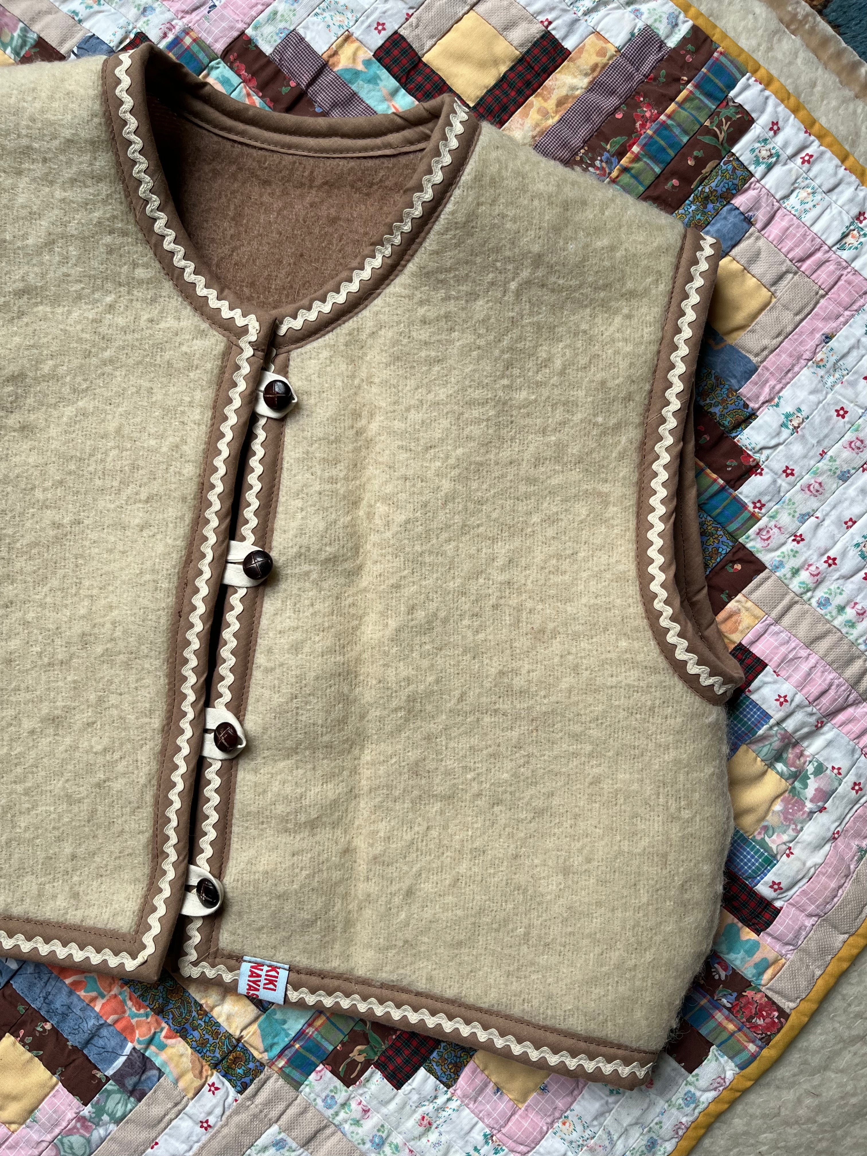 Boléro upcyclée en laine crème- Pièce unique