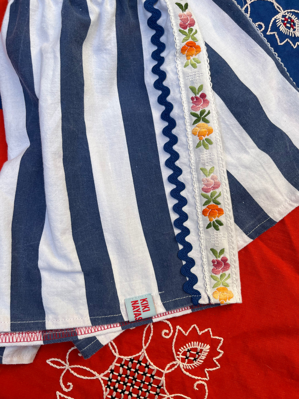 Mini Short rayures dentelles – Pièce Unique