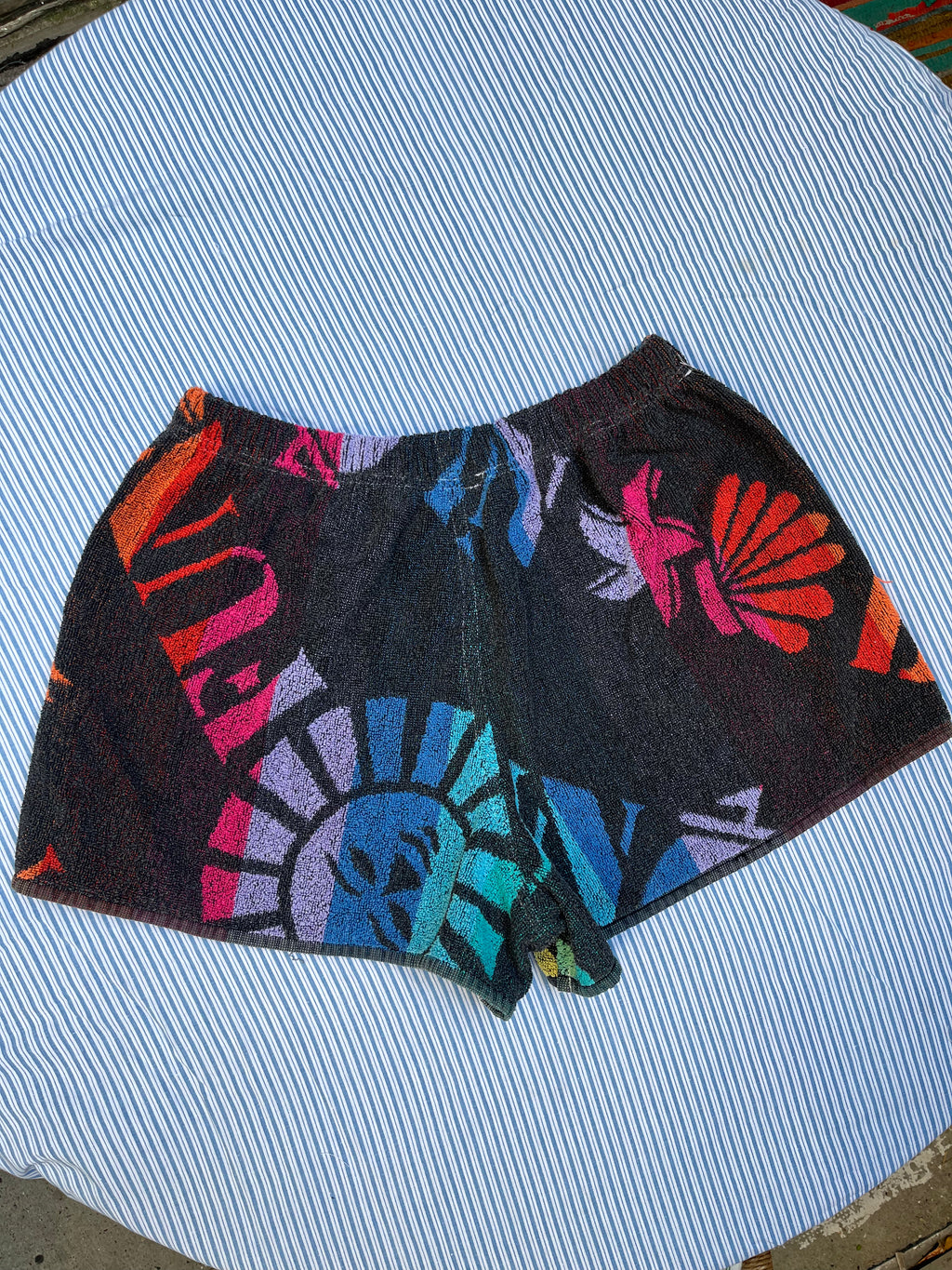 Mini Short éponge vintage   – Pièce Unique
