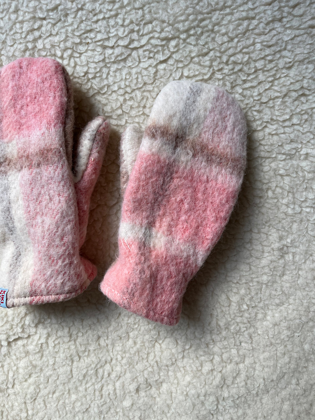 Moufles upcyclées laine à carreaux