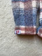 Moufles upcyclées en laine à carreaux