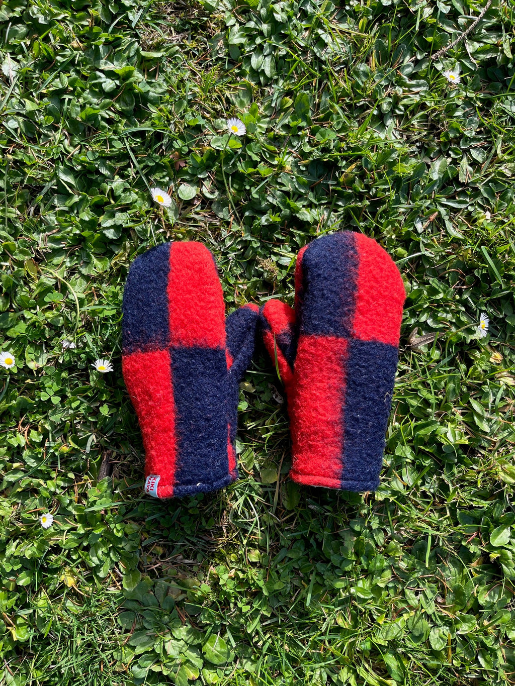 Moufles upcyclées en laine