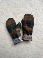 Moufles upcyclées en laine tartan